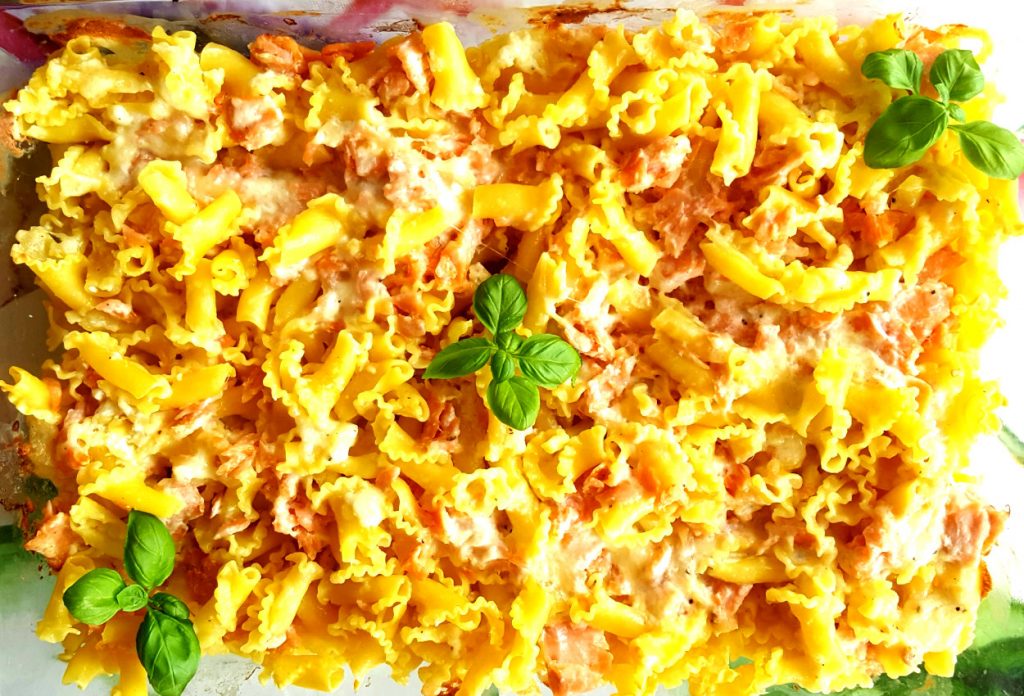 Pasta con salmon y lima al horno